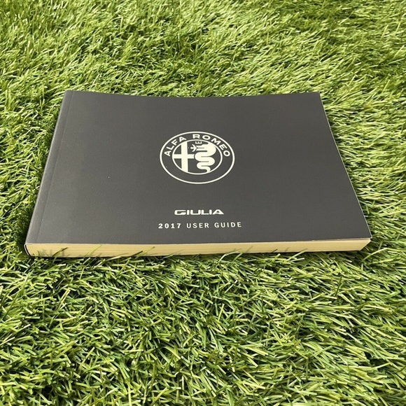 2017 Alfa Romeo GIULIA Sedan Owners Manual (TI, Quadrifoglio Verde, Base) - Picture 3 of 10